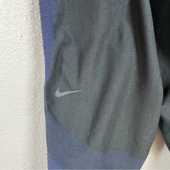 Nike Dri-FIT Women’s Compression Cropped Leggings – Navy & Black, Size Medium - Picture 5 of 8